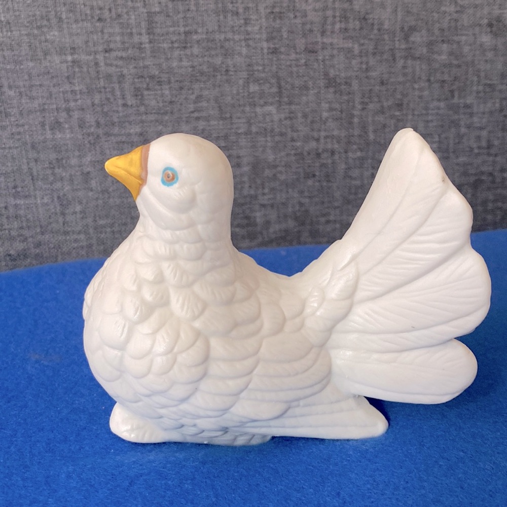 Vintage bird figurine